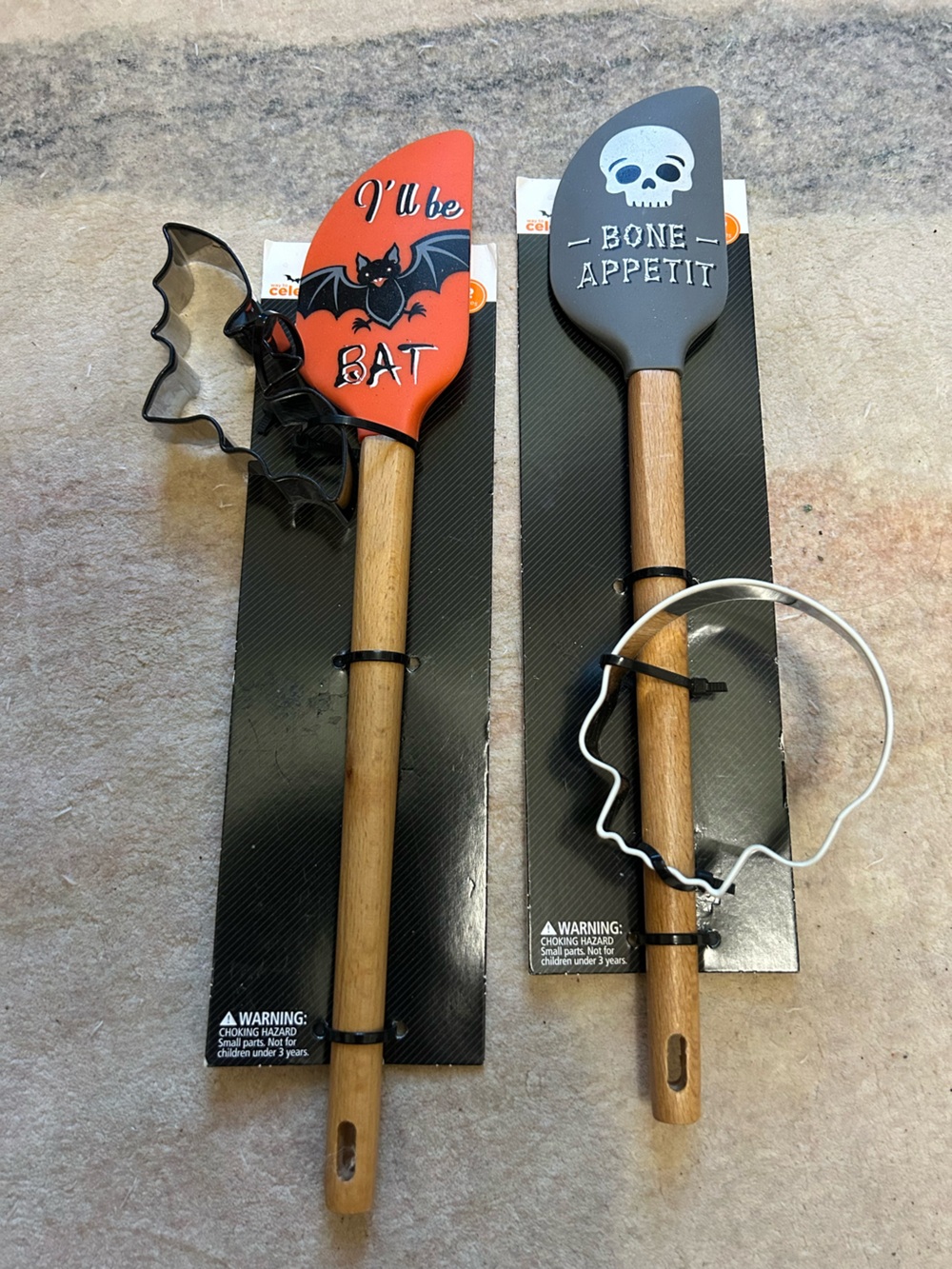 Halloween Bat and Skull Spatula Set - Orange and Black